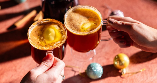 Hot Buttered Rum и грог: две легенды зимнего рома