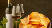 Время для углубленного пейринга: чипсы и вино